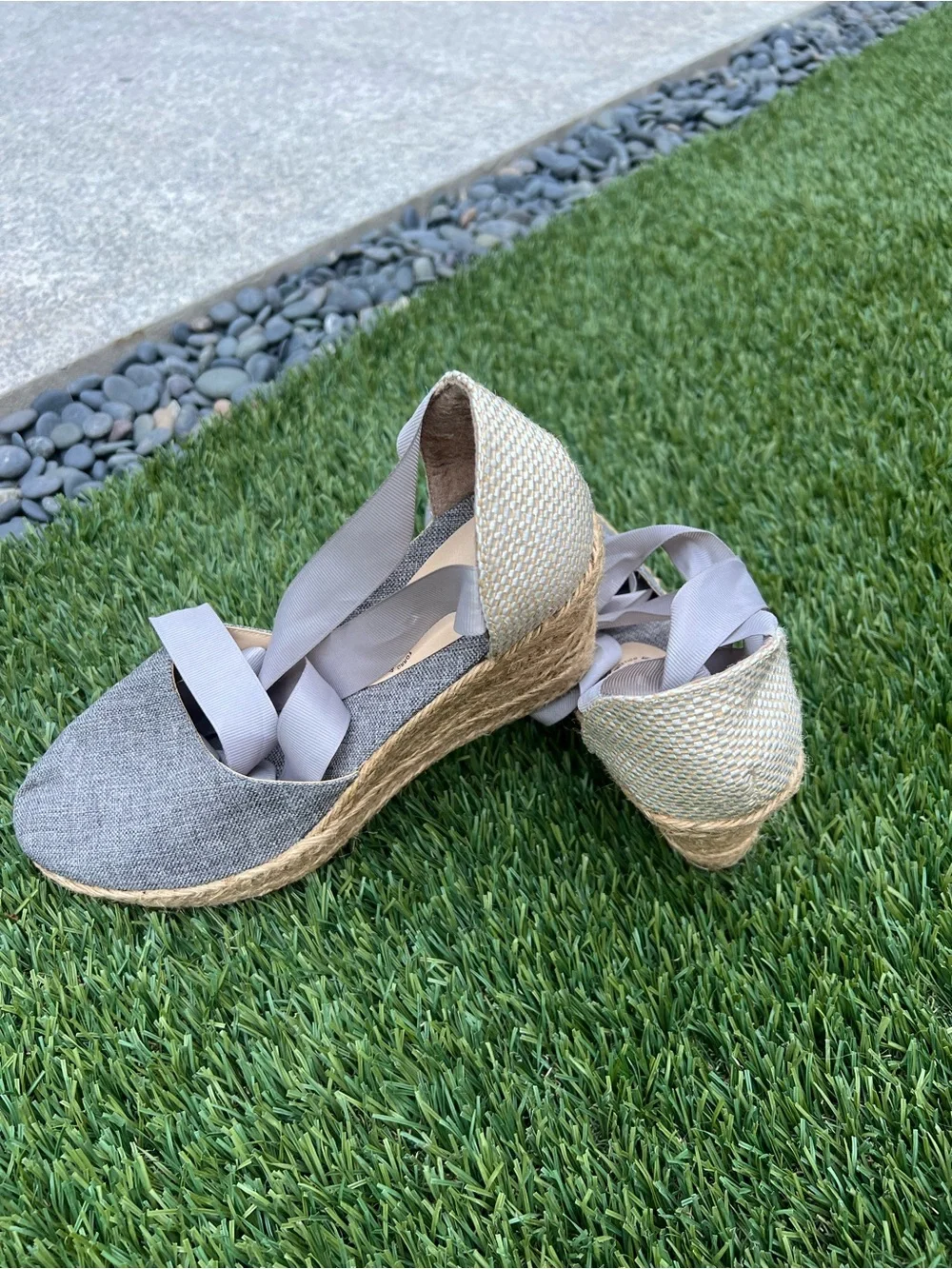 La chula comfortable grey